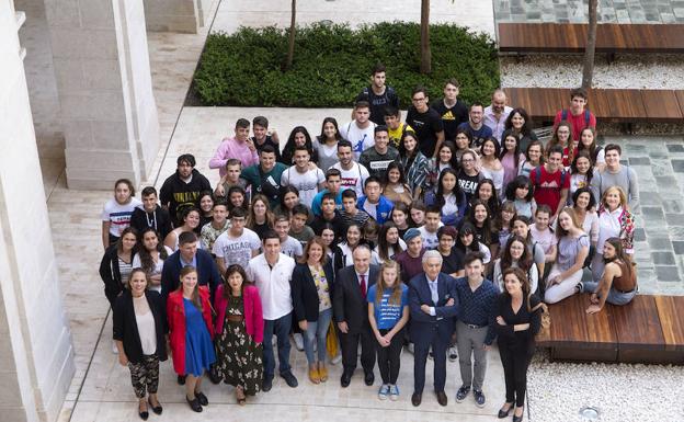 Una cantera para articulistas con Alcántara como referencia