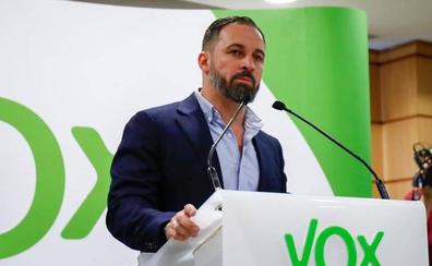 Abascal aprieta a Rivera y avisa de que Vox no apoyará gobiernos sin diálogo previo