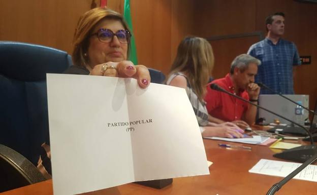 El azar da la alcaldía de Tolox al Partido Popular