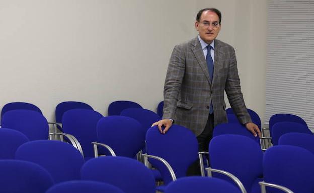 González de Lara: «Hay 20.000 empleos en juego en Málaga por trámites ambientales»