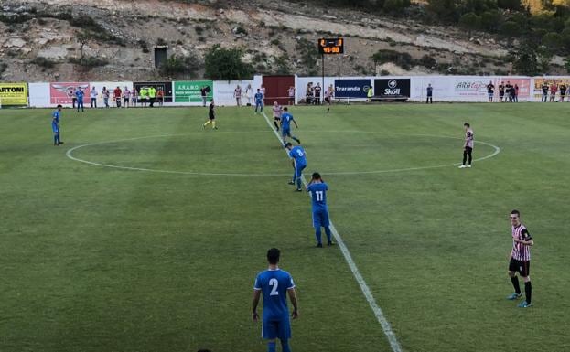Un gol de Juanillo salva a El Palo en Illueca en un vibrante partido