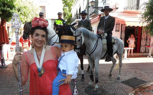 Salida de la Hermandad del Rocío de Marbella hacia el Santuario de Almonte