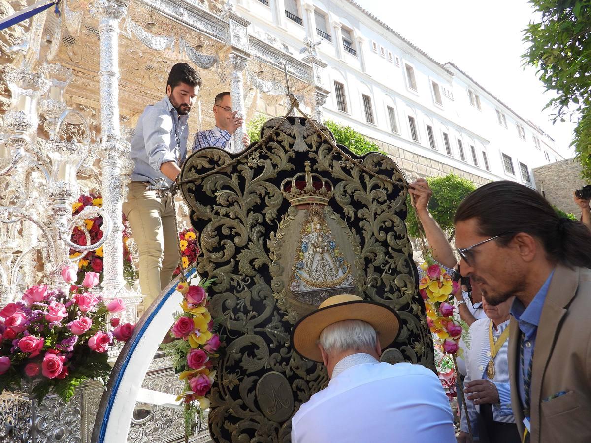 Salida de la Hermandad del Rocío de Marbella hacia el Santuario de Almonte