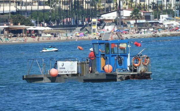 Acosol pone en marcha 13 barcos para mantener la calidad de las aguas