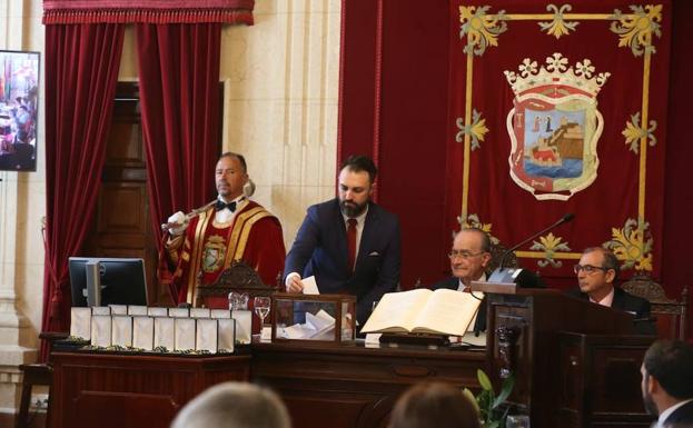 En fotos, la constitución del Ayuntamiento de Málaga
