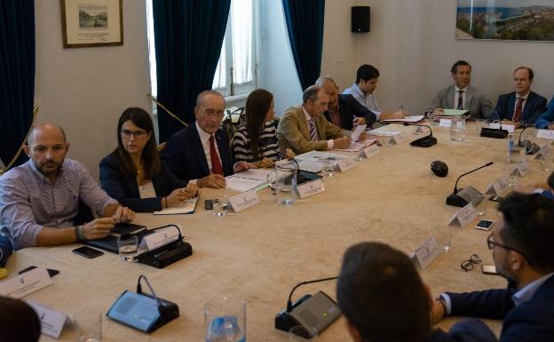 PP y Cs negociarán que las direcciones de distrito pueden volver a ser cargos políticos