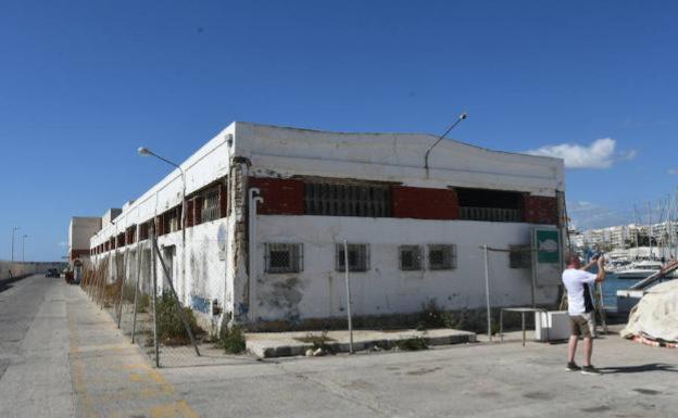 La Junta adjudica la construcción de una nueva fábrica de hielo en el puerto pesquero de Marbella