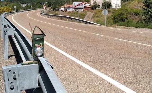 Vecinos de un pueblo de León fabrican un radar casero con latas cansados los excesos de velocidad