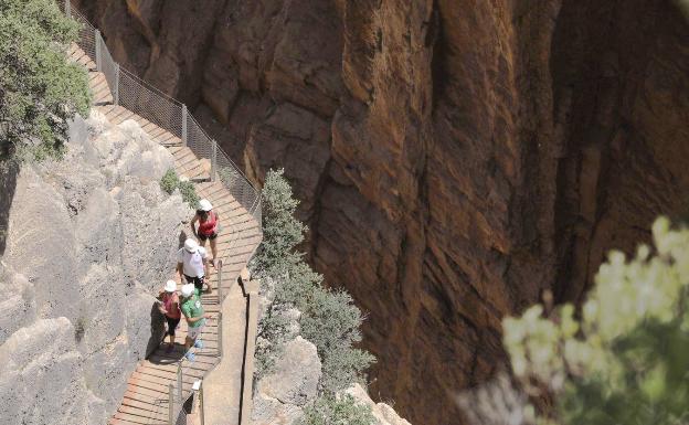 Consejos para visitar el Caminito del Rey en verano