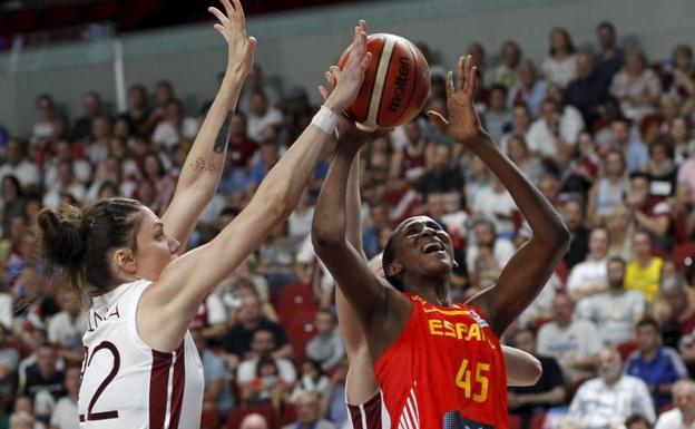 España avanza directa a cuartos con pleno de victorias
