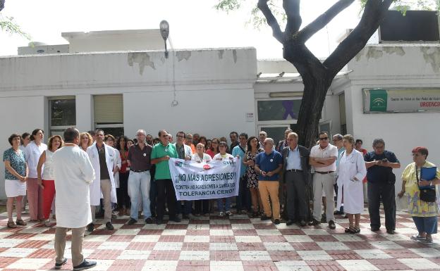 Profesionales sanitarios exigen soluciones para atajar las agresiones contra el colectivo