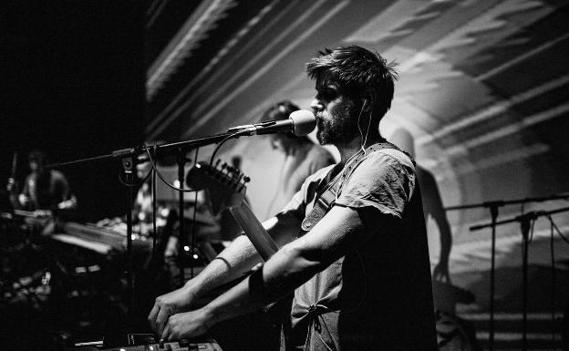 Cravat: elegancia electrónica a fuego lento