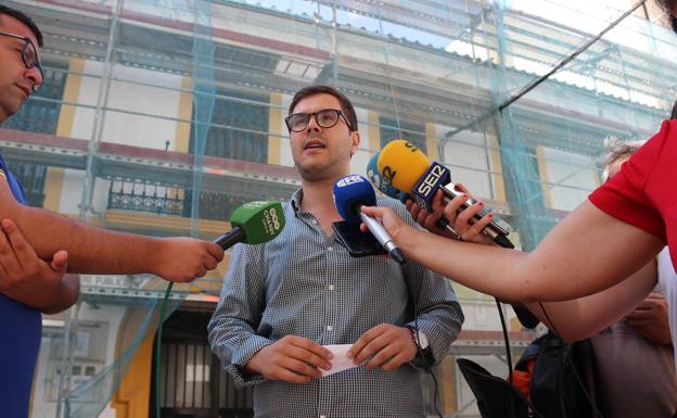 Inician la retirada de amianto de la cubierta del colegio Virgen de la Paz