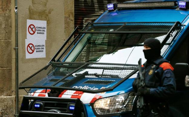 Prisión para los tres jóvenes acusados de violar a una joven en Tarragona