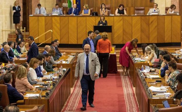 Los cambios en Canal Sur se retrasan por fallos en los trámites