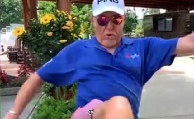 Miguel Ángel Jiménez se atreve con el reto del tapón