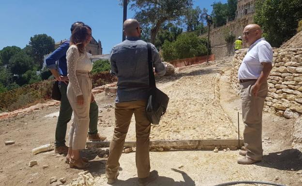 La recuperación del camino del Arrabal finalizará tras el verano