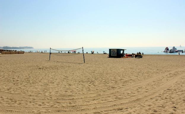 Estepona contará con la primera playa sin humo de la Costa del Sol en La Rada