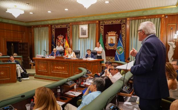 Marbella solicitará a la Junta que los 55 millones pendientes del anticipo se inviertan en colegios y centros de salud
