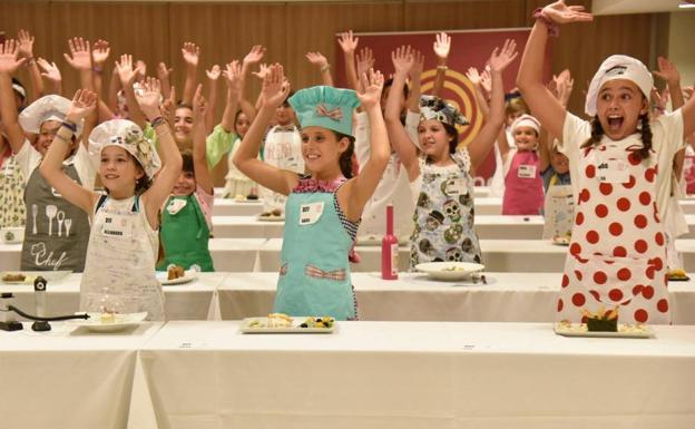 MasterChef Junior reúne a más de 60 niños en el casting de Málaga