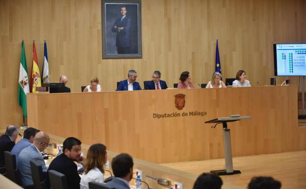 La Diputación de Málaga aprueba una subida salarial del 20% con el voto en contra de Adelante