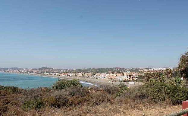 Manilva y Casares: la costa (del Sol) más al oeste