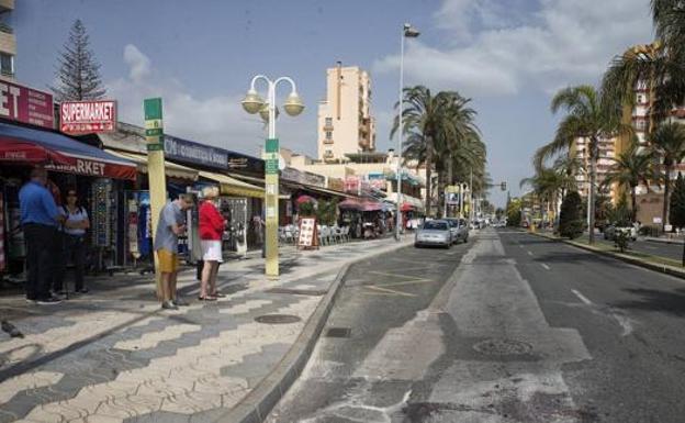 Cinco detenidos, entre ellos dos expertos en kick boxing, por dar una paliza a unos turistas para robarles en Benalmádena
