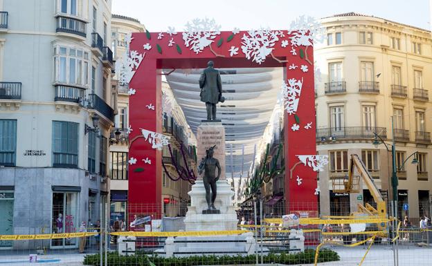 Los fuegos artificiales abren a medianoche la Feria de Málaga más larga de la historia