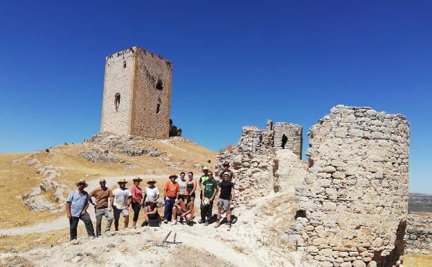 Arrancan las excavaciones del plan director del Castillo de Teba