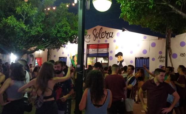 Suspenden el concierto de Little Pepe en una caseta del real por la venta de alcohol a menores