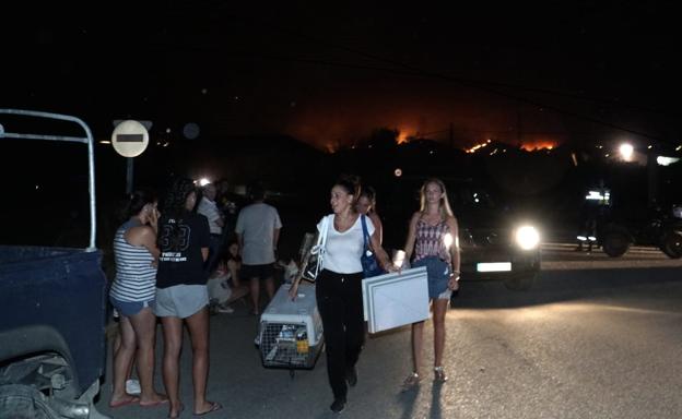 «Tengo miedo, mira las llamas lo cerca que están»