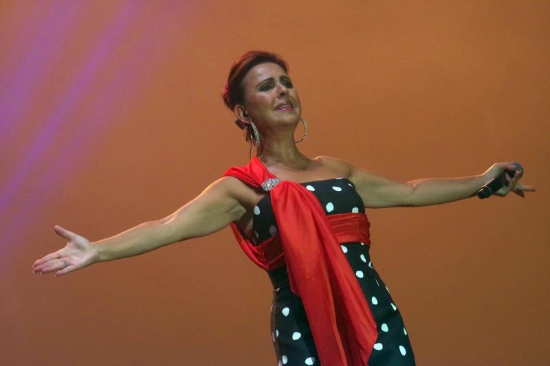 María José Santiago y el espectáculo 'Suspiros de España', en el Auditorio de Cortijo de Torres
