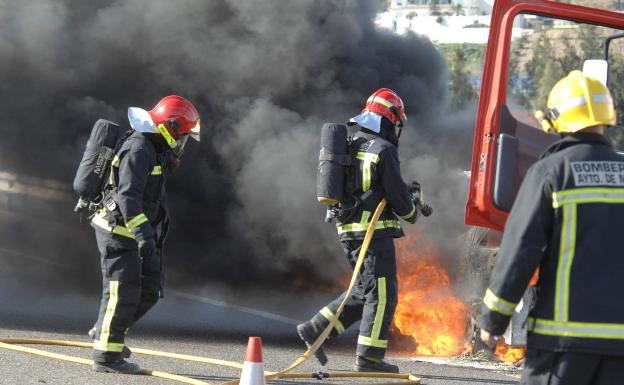 Un total de 189 opositores continúan en liza por 15 plazas de bombero en Marbella