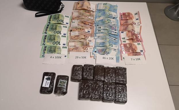 Detenido por repartir cocaína y hachís en una zona de copas en moto y sin carné