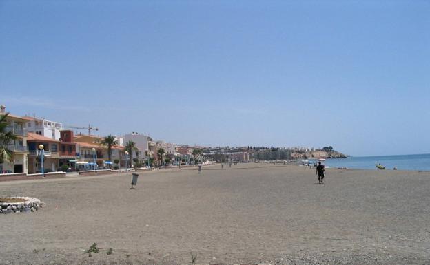 Fallece una bañista en la playa de la Cala del Moral