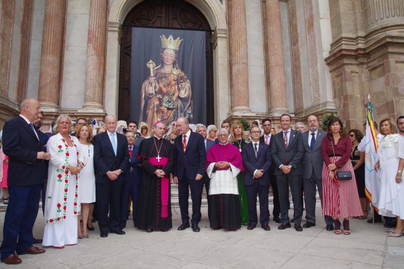 Los malagueños arropan a la Patrona en la misa en la Catedral de Málaga