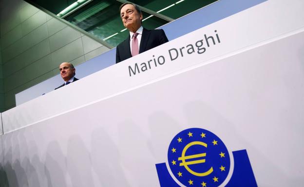 Draghi se despide penalizando más el capital inactivo de la banca y comprando más deuda