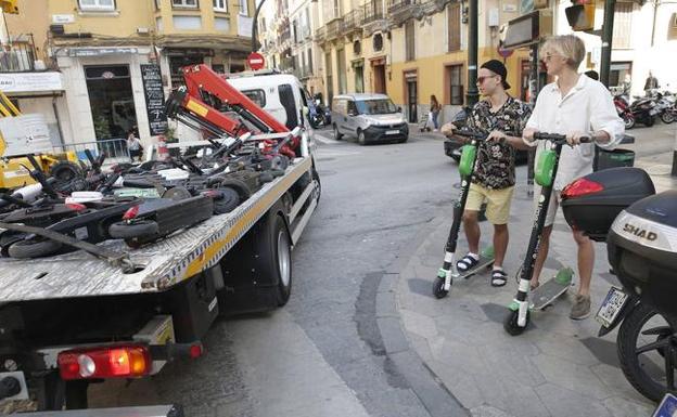 La mitad de los patinetes saldrán de Málaga con la nueva ordenanza