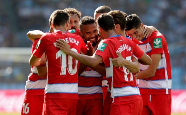 El Granada confirma su buen momento en un partido marcado por el VAR