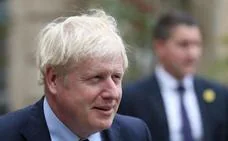 Los abucheos llevan a Johnson a anular su rueda de prensa con el primer ministro luxemburgués