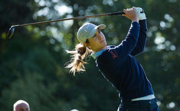 Azahara Muñoz empieza como líder en el Lacoste Ladies Open de Francia
