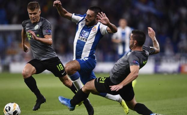 El Espanyol se estrena sin fortuna