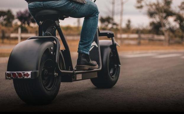 Primeras detenciones en Málaga por circular con los patinetes eléctricos más potentes