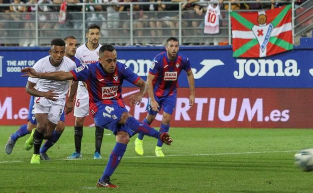 El Eibar deprime al Sevilla con una heroica remontada