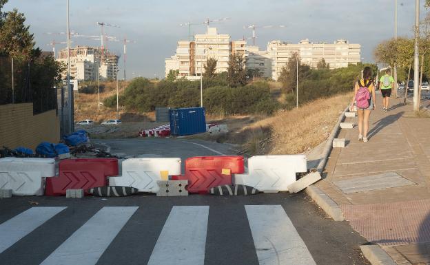 Las obras de la nueva salida de la autovía a Teatinos y Portada Alta acumulan cuatro meses de parón