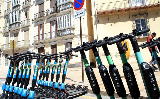 La nueva ordenanza prohibirá a los patinetes circular por la vías con más tráfico de Málaga