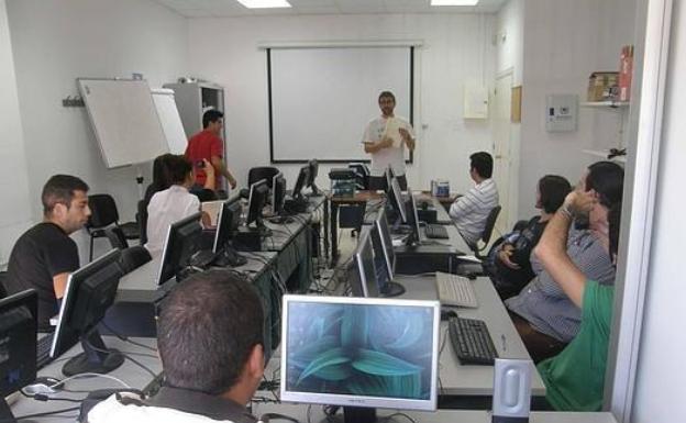 Ofrecen cinco cursos gratuitos sobre informática y sanidad que se impartirán en noviembre y diciembre