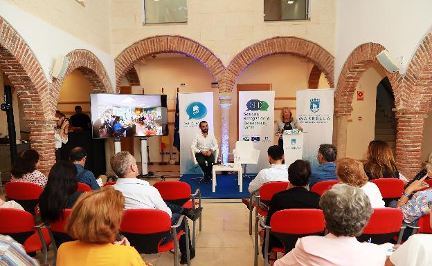 La alcaldesa anuncia la elaboración de un nuevo reglamento de participación ciudadana