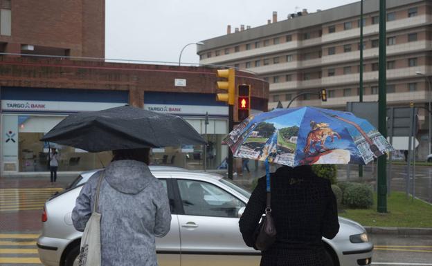 Posibles lluvias en Málaga este lunes, aunque seguirán las temperaturas altas