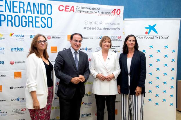 Cea y La Caixa fomentan el empleo entre los mayores de 45 años